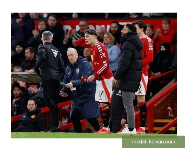 英超森林对曼联表现分析：客队状态逐渐回暖，逐渐具备竞争力