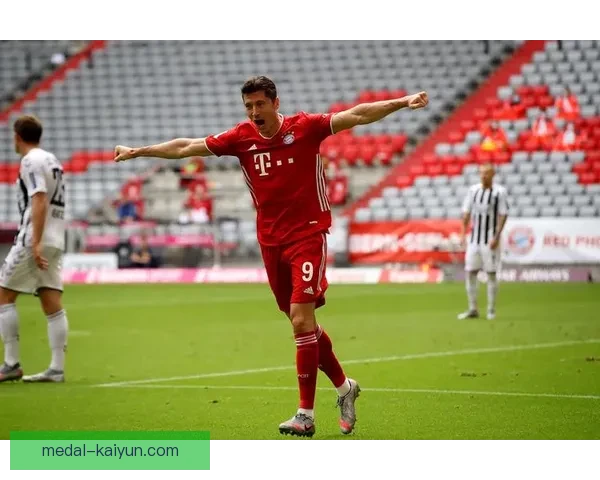 莱万多夫斯基在德甲赛季表现杰出，状态持续回暖令人关注